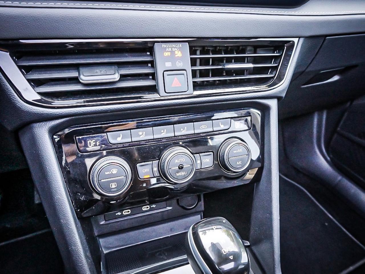 2024 Volkswagen Taos  Photo