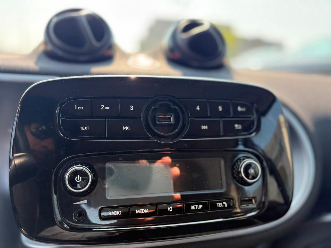 2016 Smart fortwo pure 2dr Coupe Photo