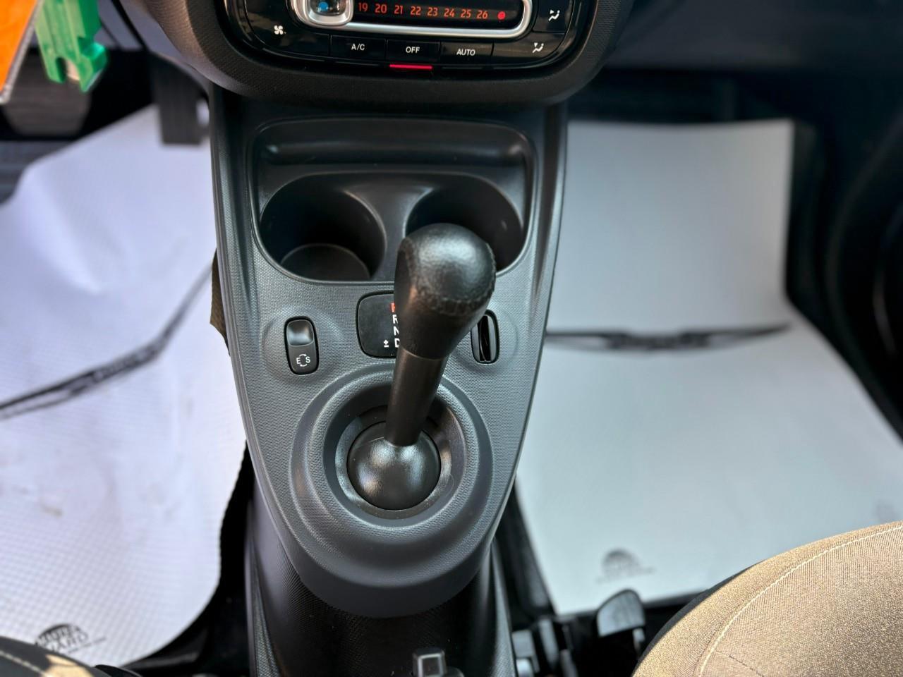 2016 Smart fortwo pure 2dr Coupe Photo