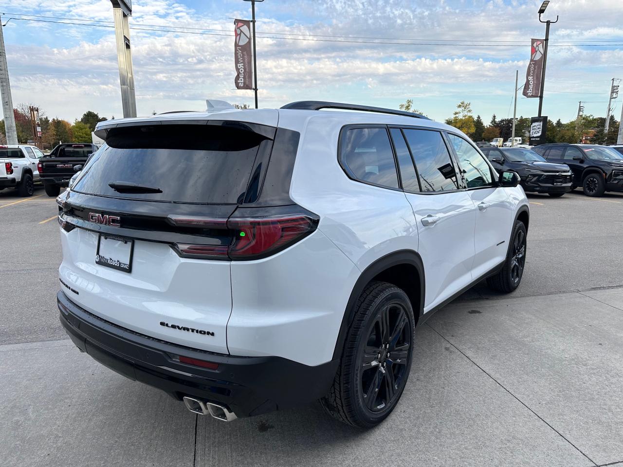 2026 GMC Acadia Elevation 4dr All-Wheel Drive Photo4