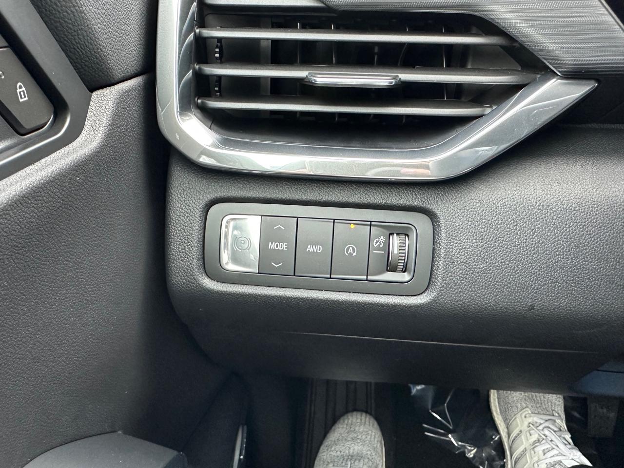 2026 GMC Acadia Elevation 4dr All-Wheel Drive Photo