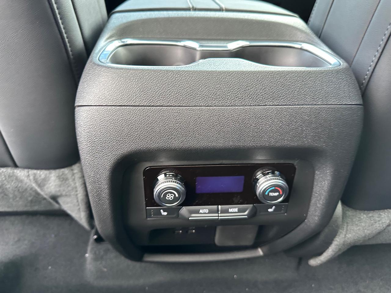 2026 GMC Acadia Elevation 4dr All-Wheel Drive Photo