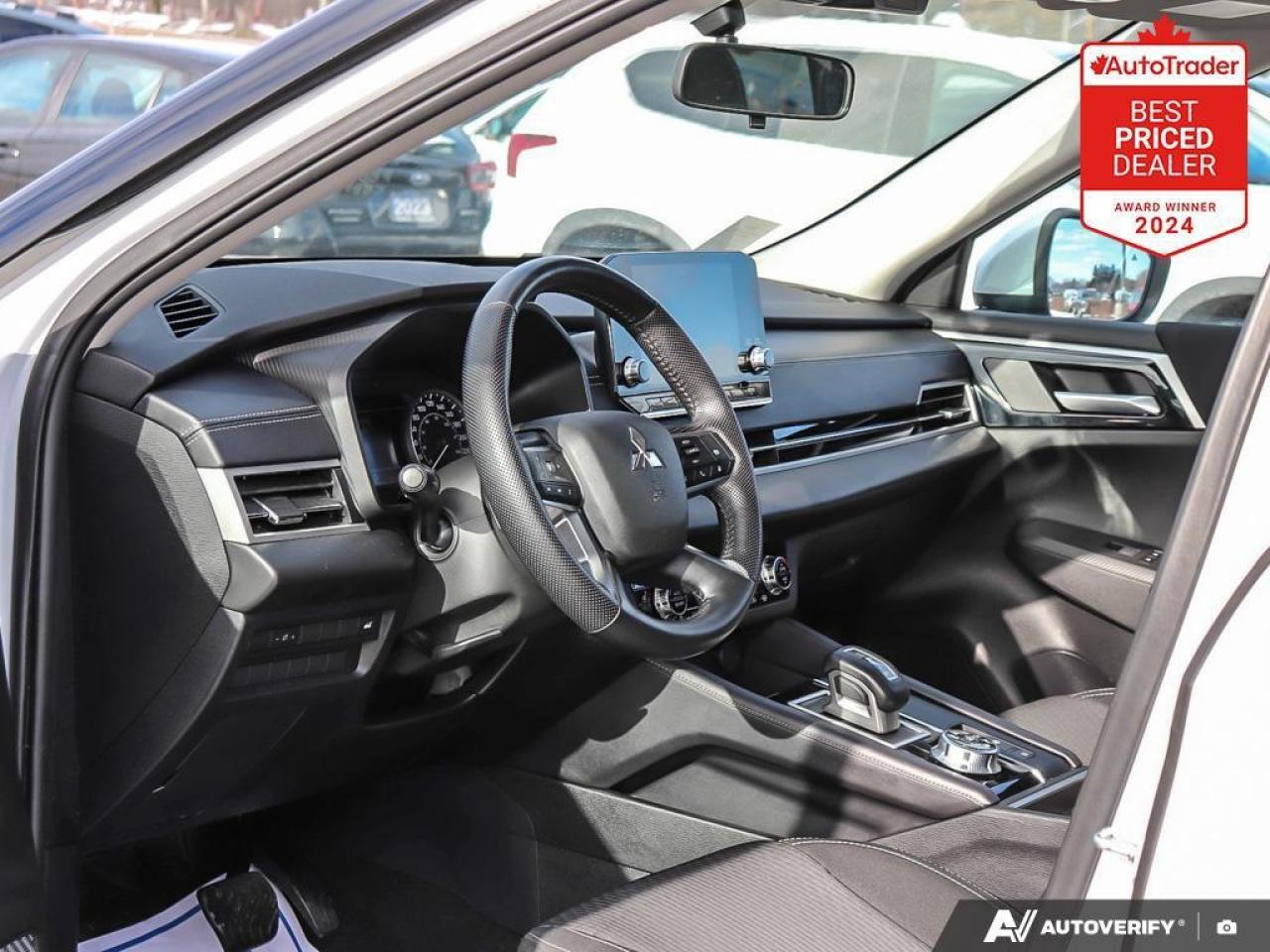 2023 Mitsubishi Outlander LE 4dr S-AWC Photo