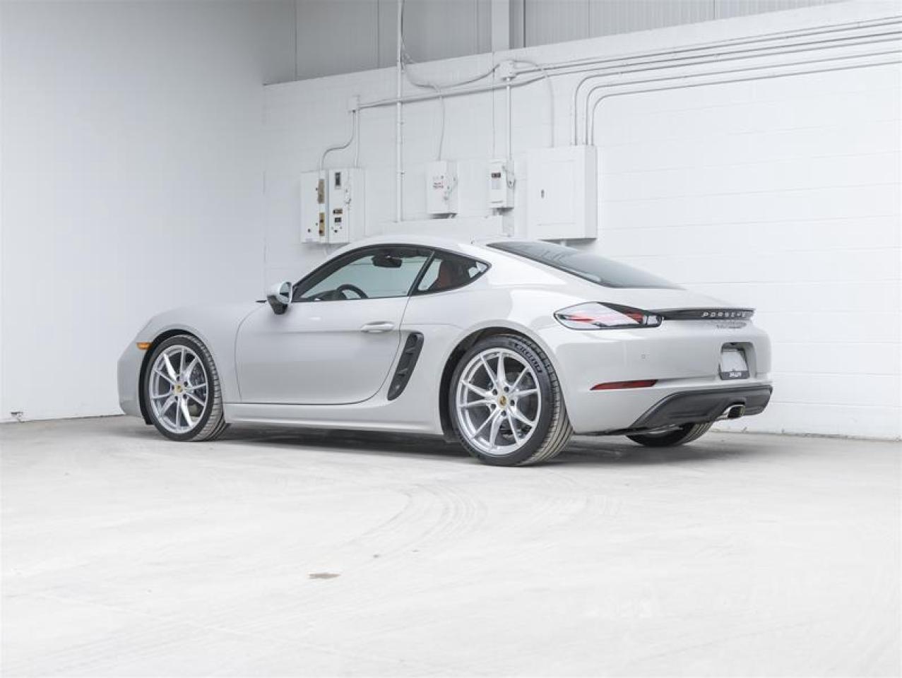 2025 Porsche 718 Cayman  Photo