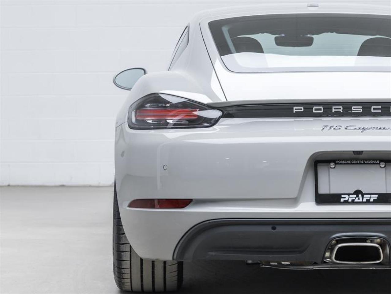 2025 Porsche 718 Cayman  Photo