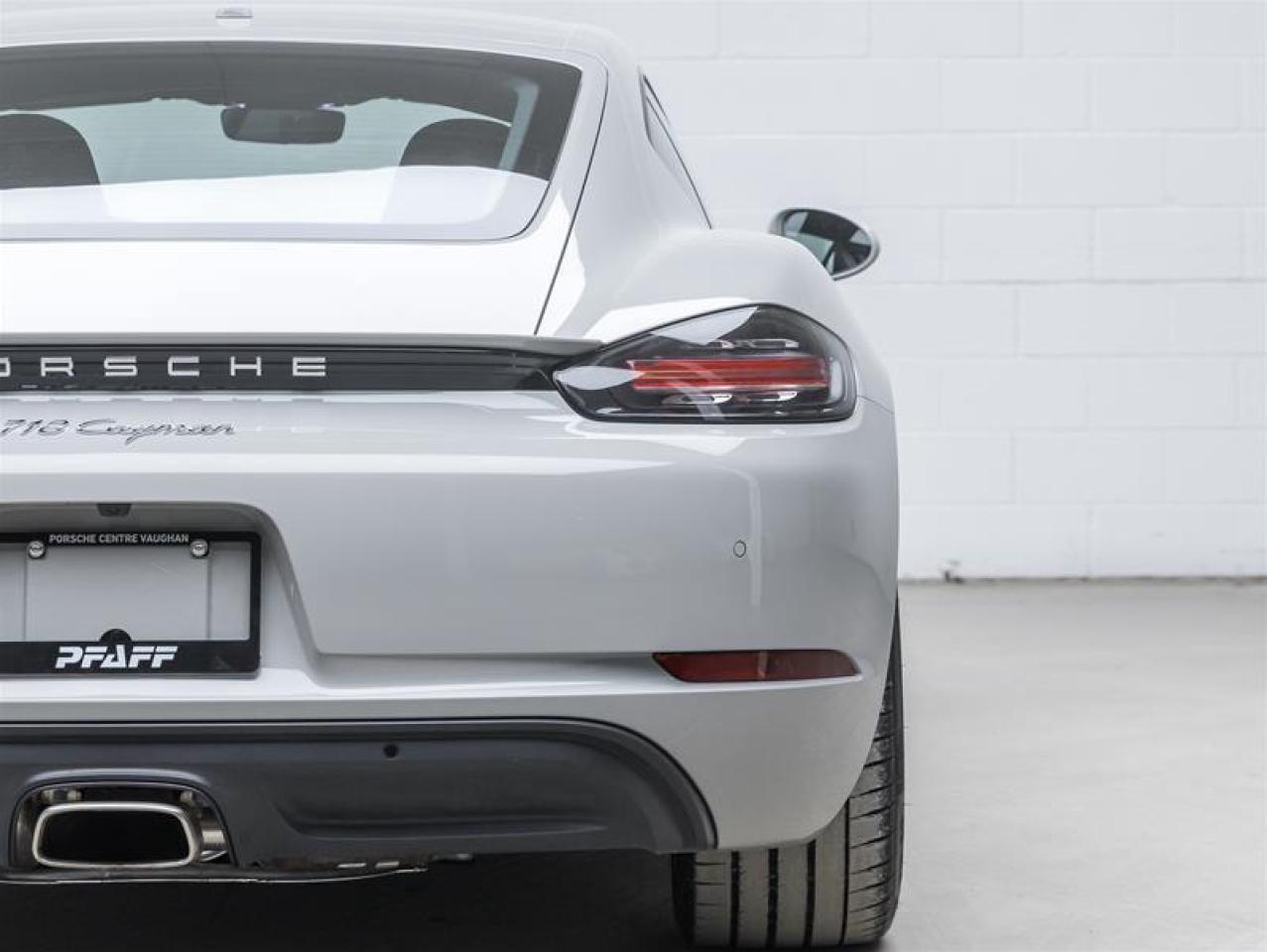 2025 Porsche 718 Cayman  Photo