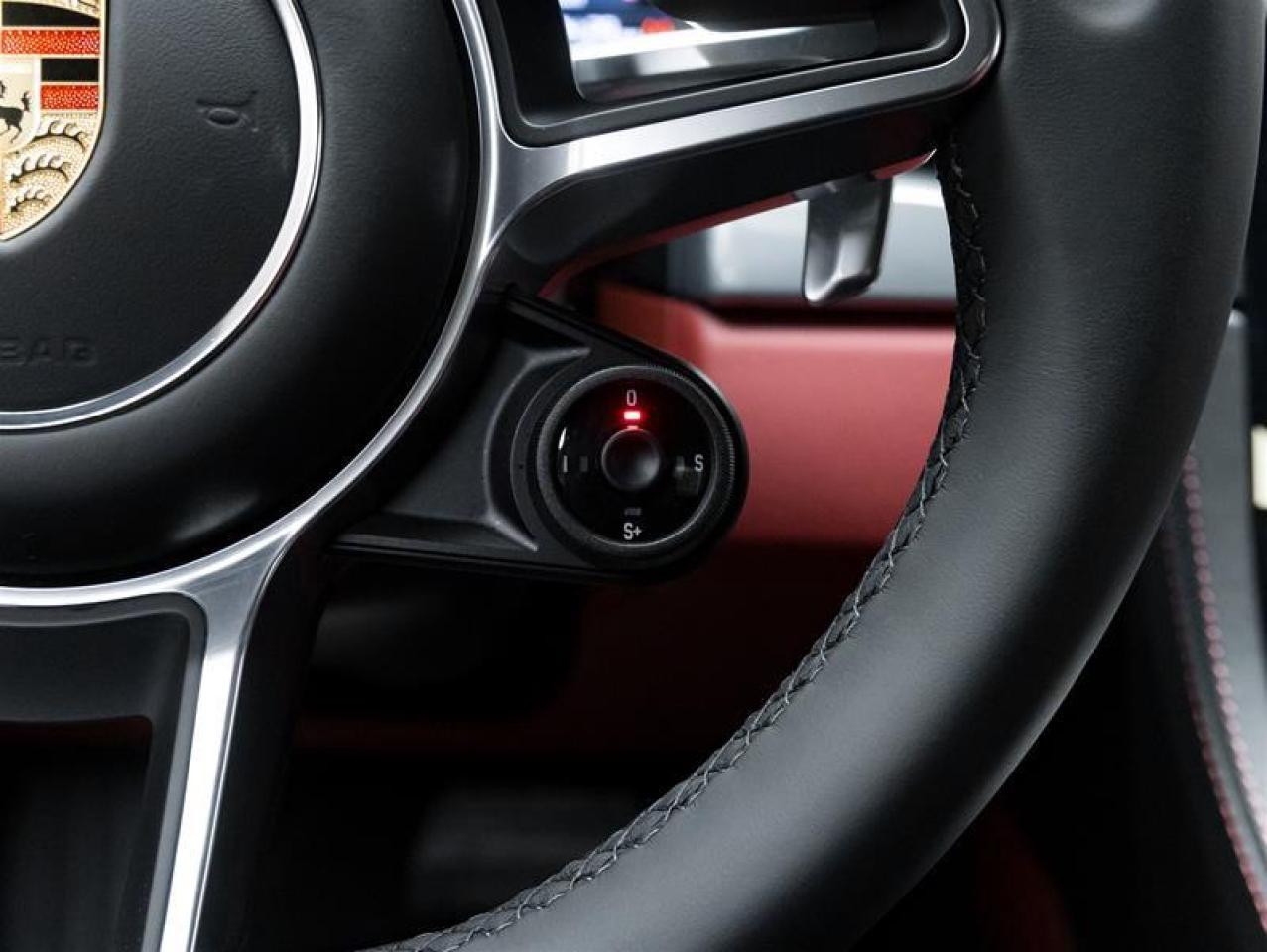 2025 Porsche 718 Cayman  Photo