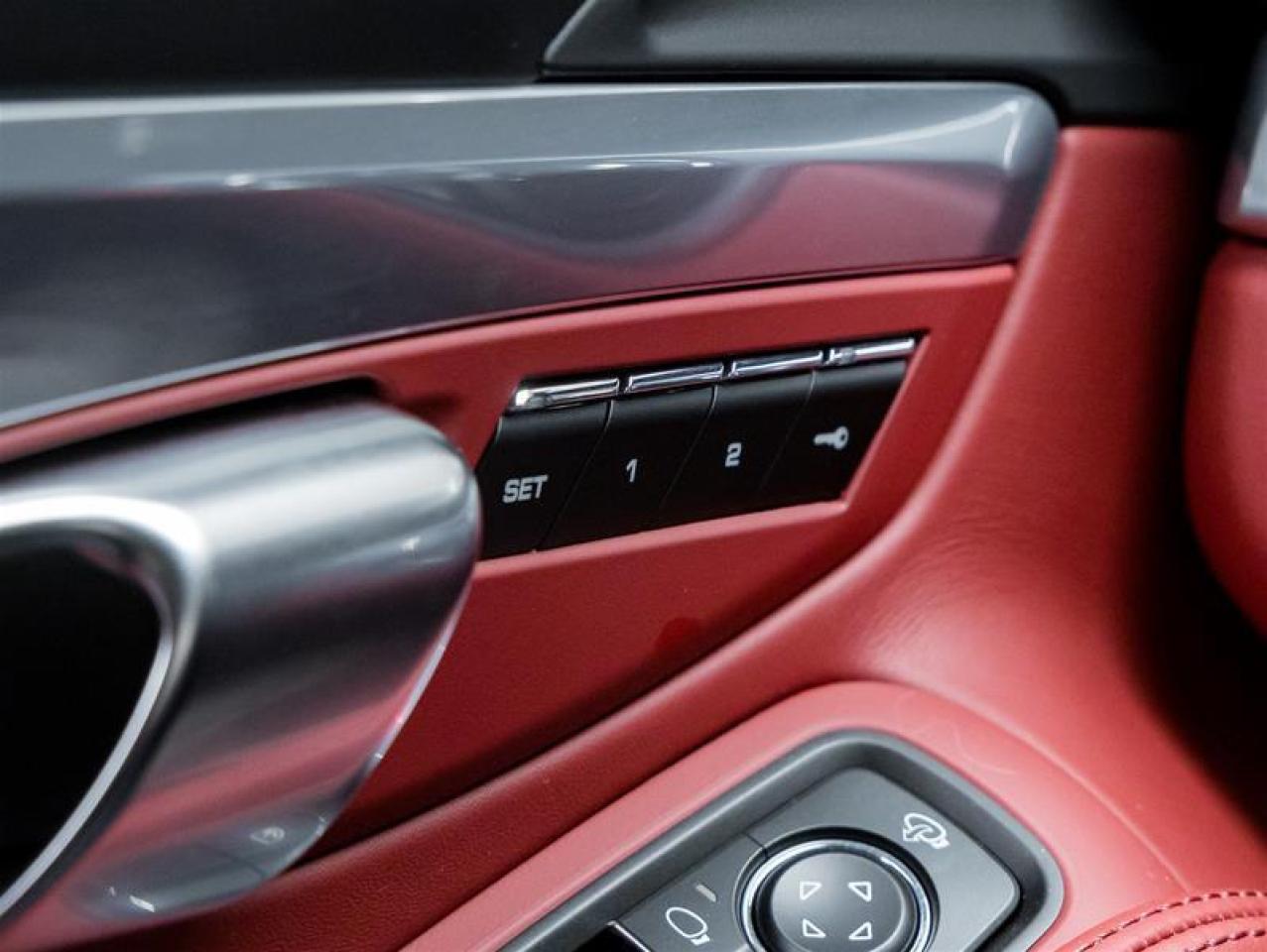 2025 Porsche 718 Cayman  Photo