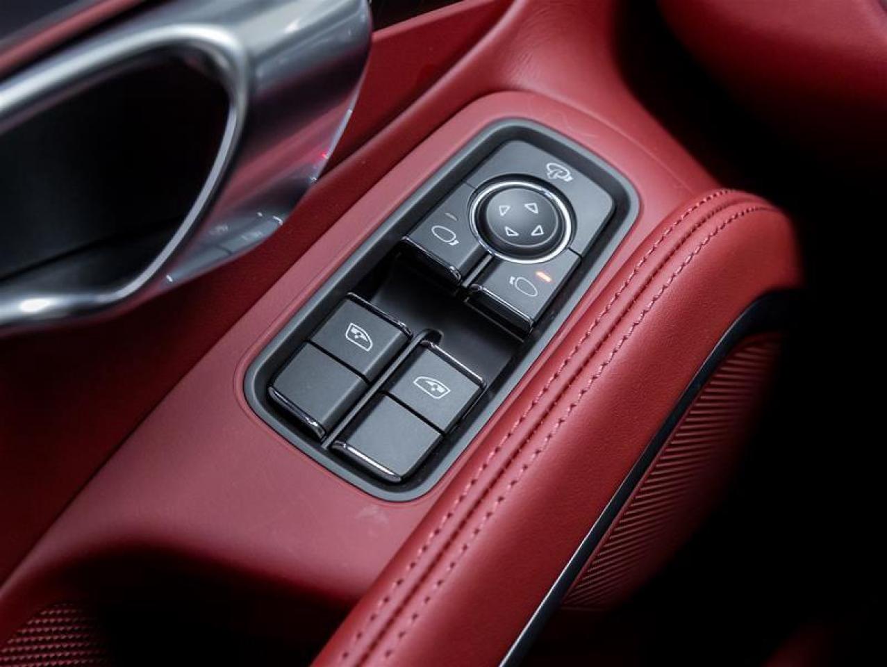 2025 Porsche 718 Cayman  Photo