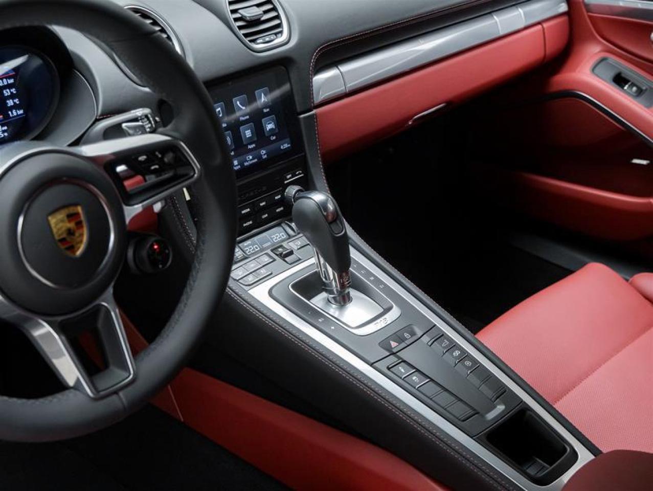 2025 Porsche 718 Cayman  Photo