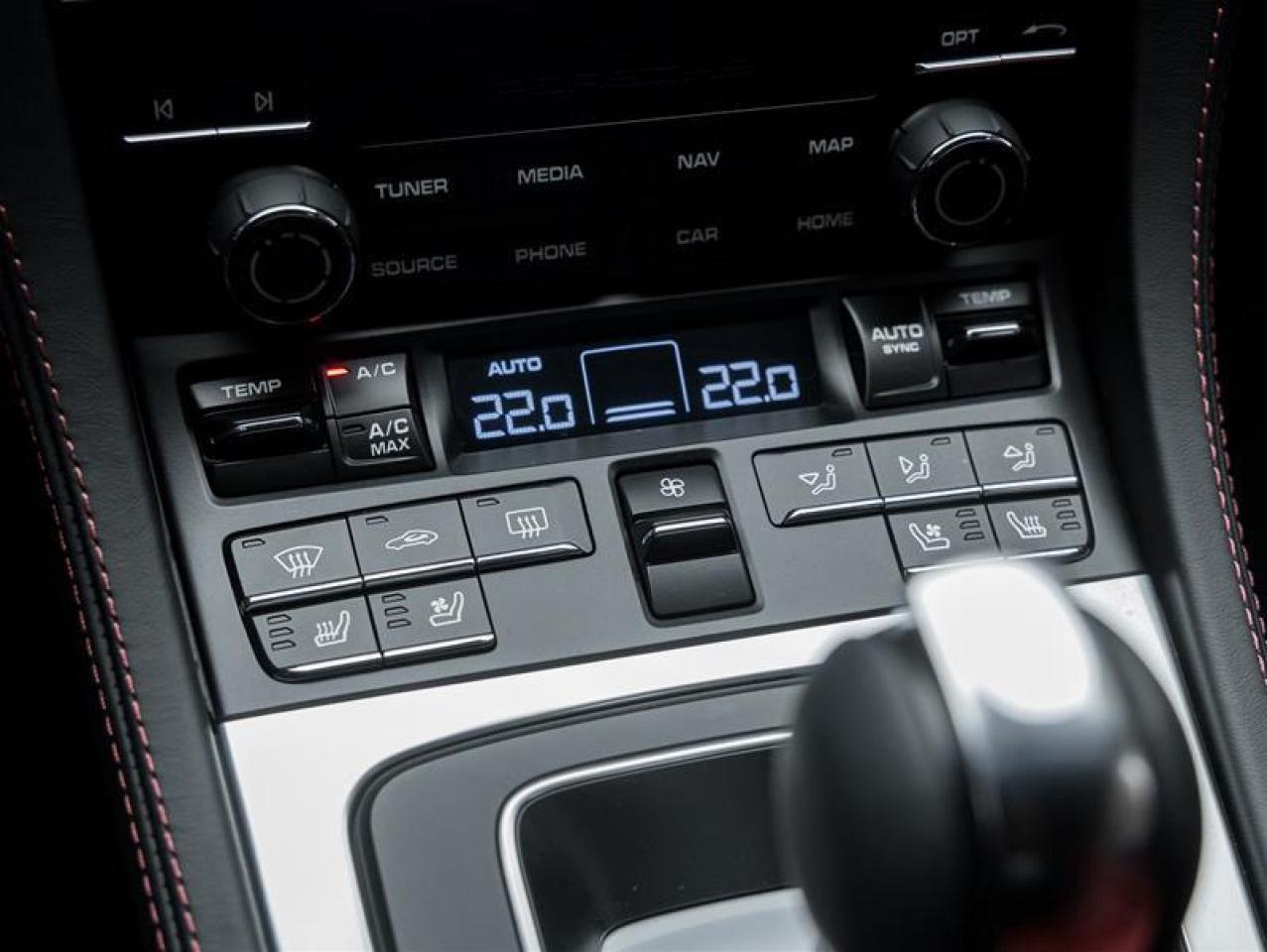 2025 Porsche 718 Cayman  Photo