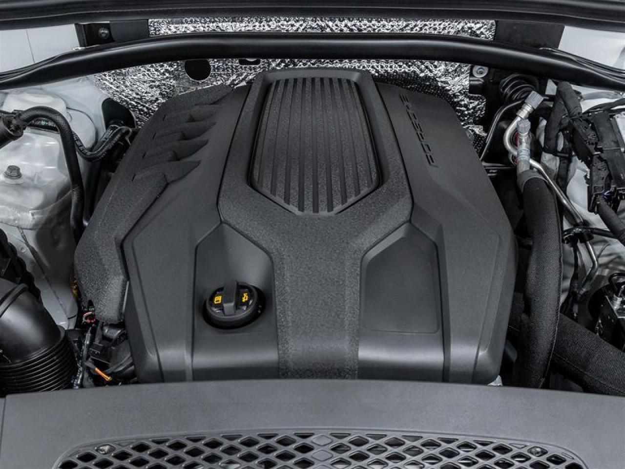 2025 Porsche Macan  Photo