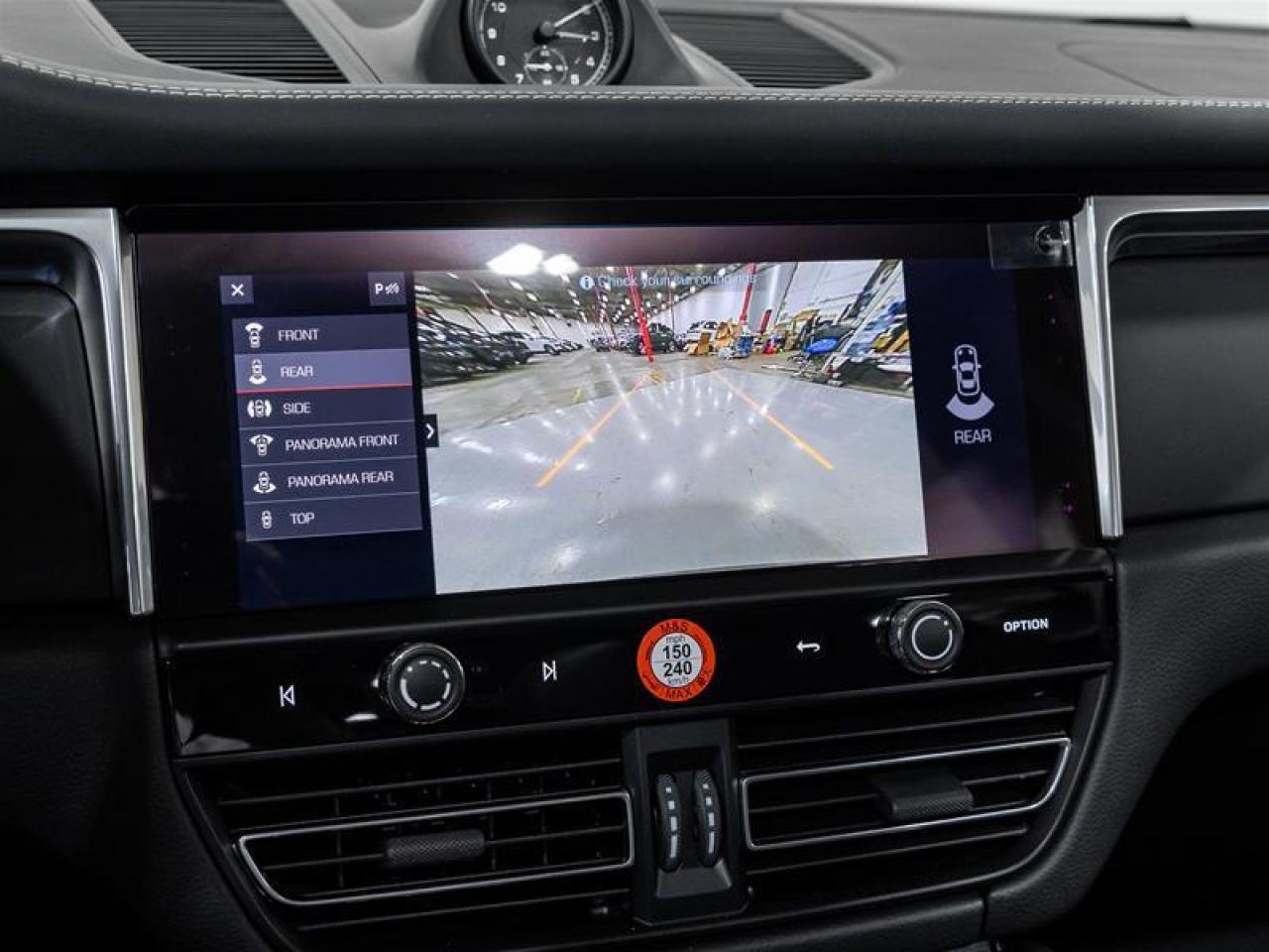 2025 Porsche Macan  Photo