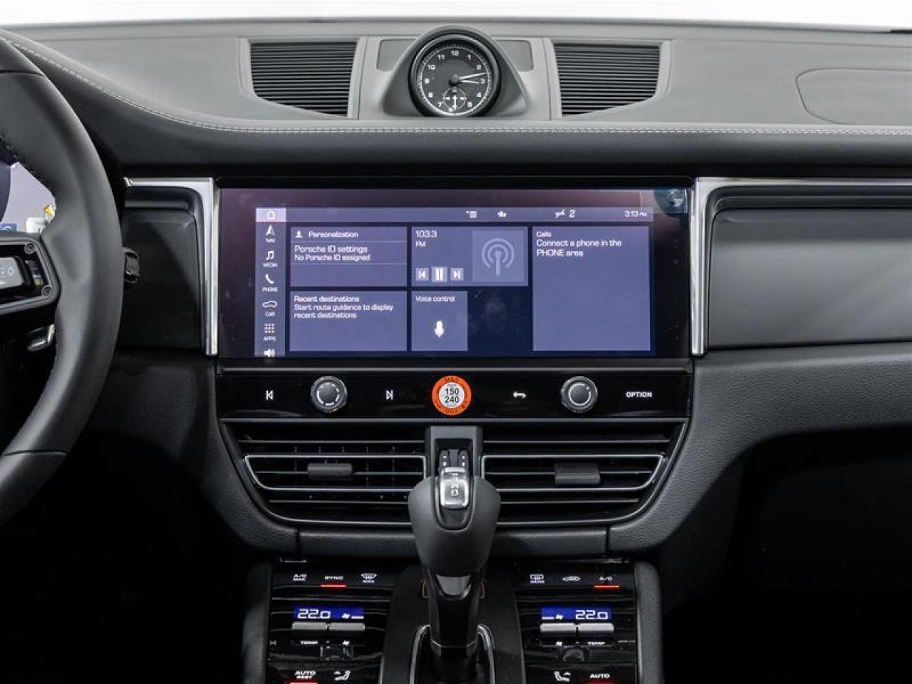 2025 Porsche Macan  Photo