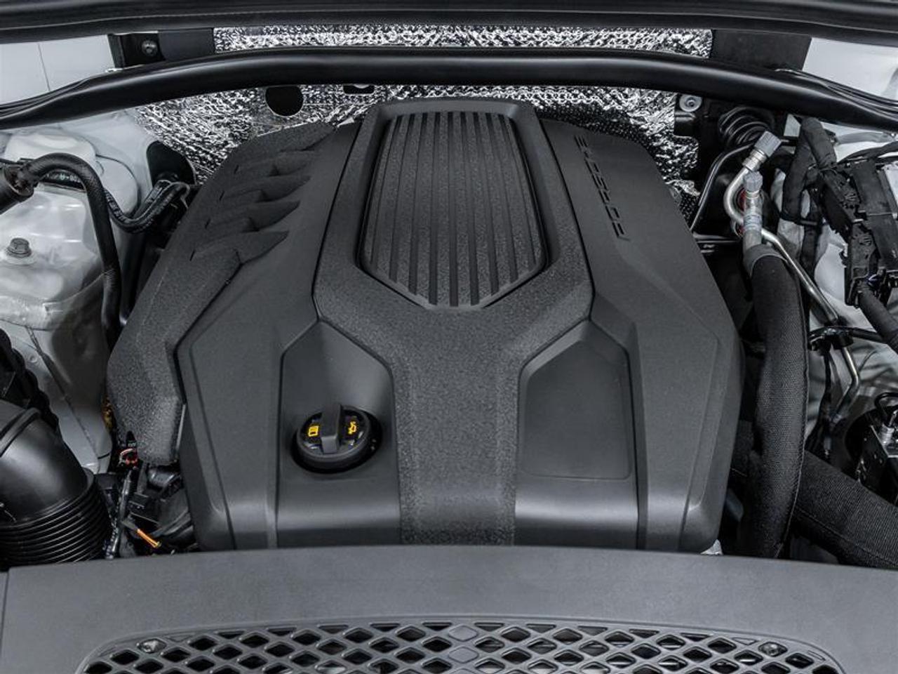 2025 Porsche Macan  Photo
