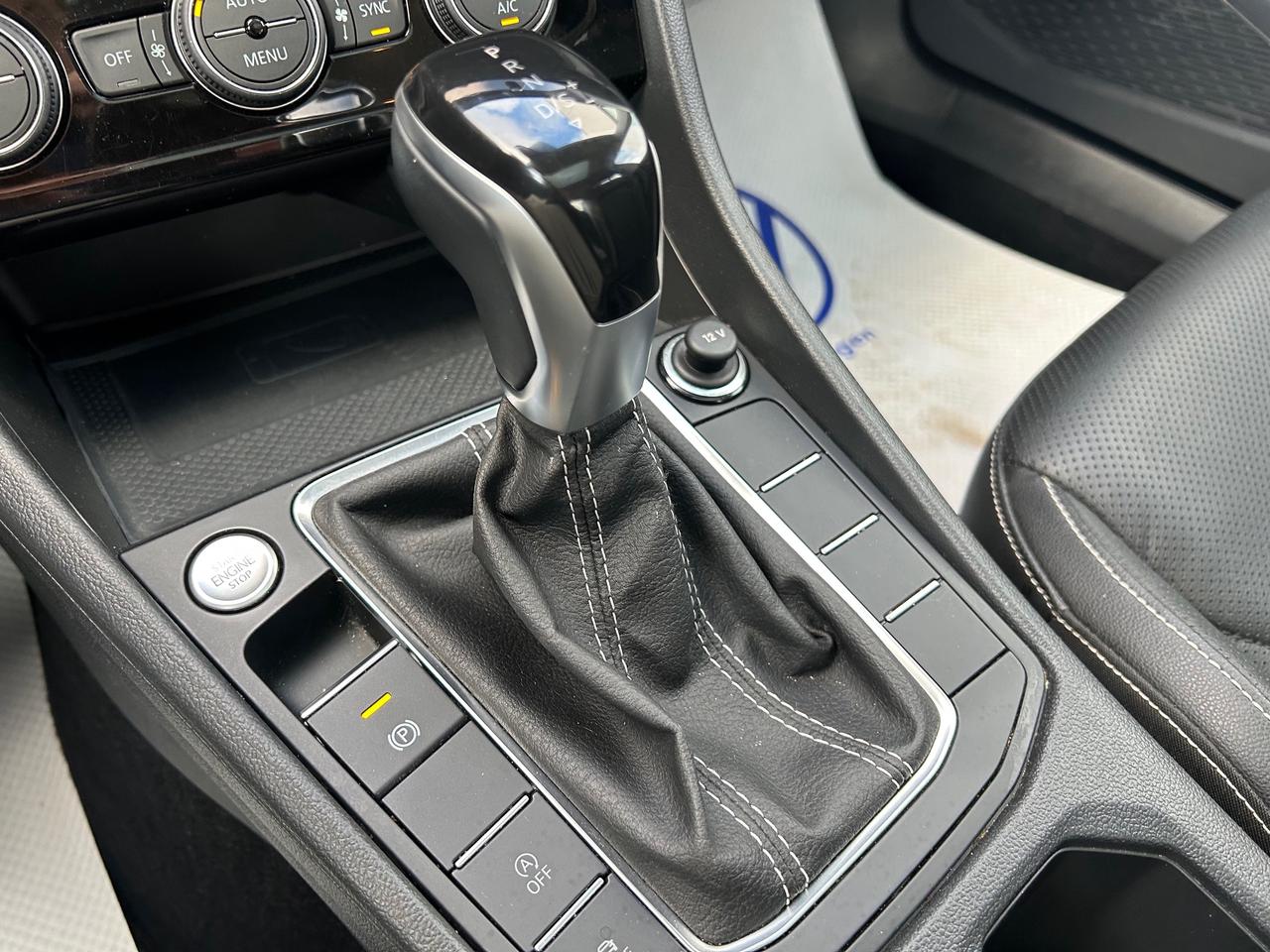 2022 Volkswagen Jetta Highline (A8) 4dr Sedan Photo