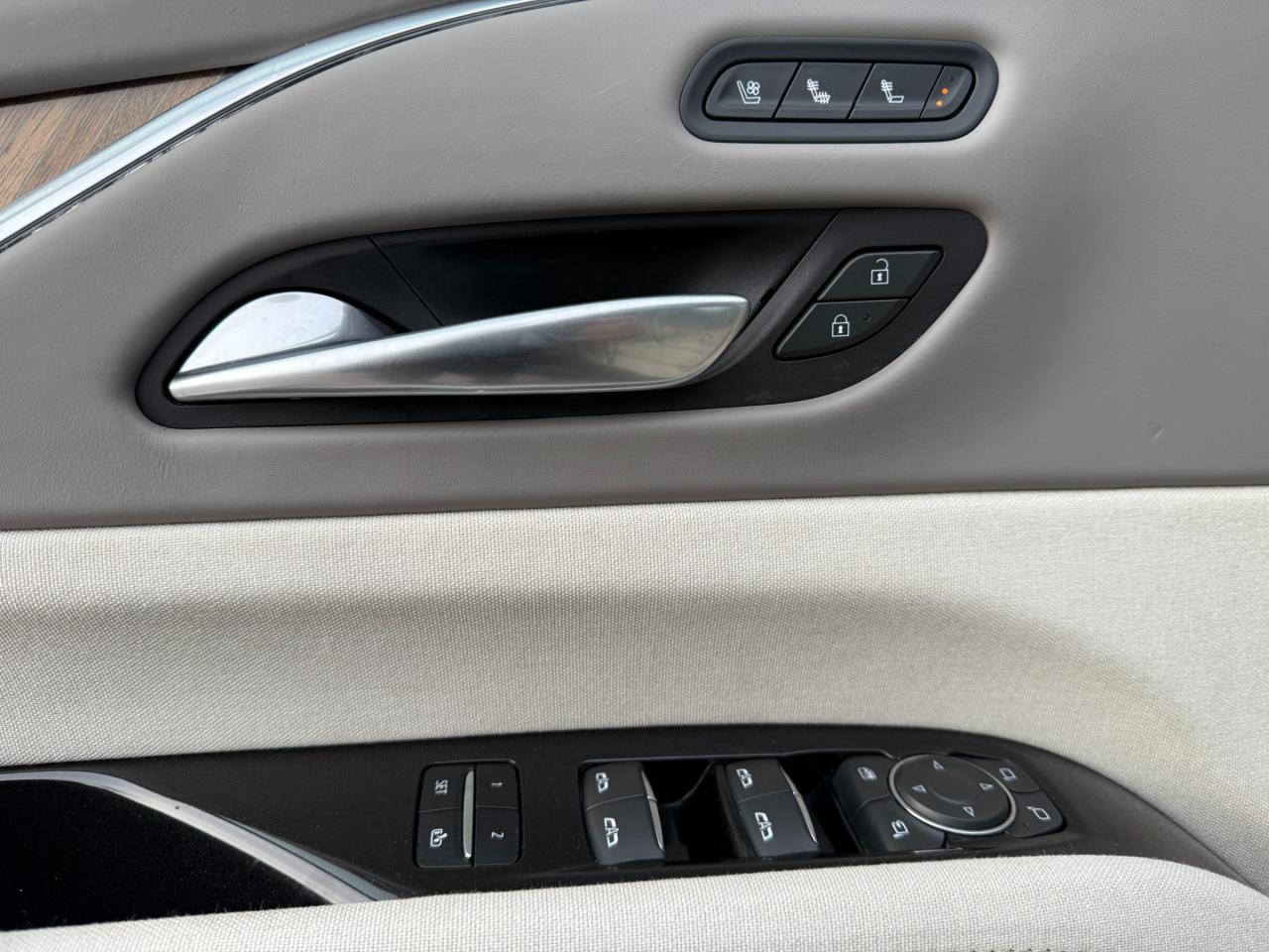 2022 Cadillac Escalade ESV Sport Platinum 4x4 Photo3