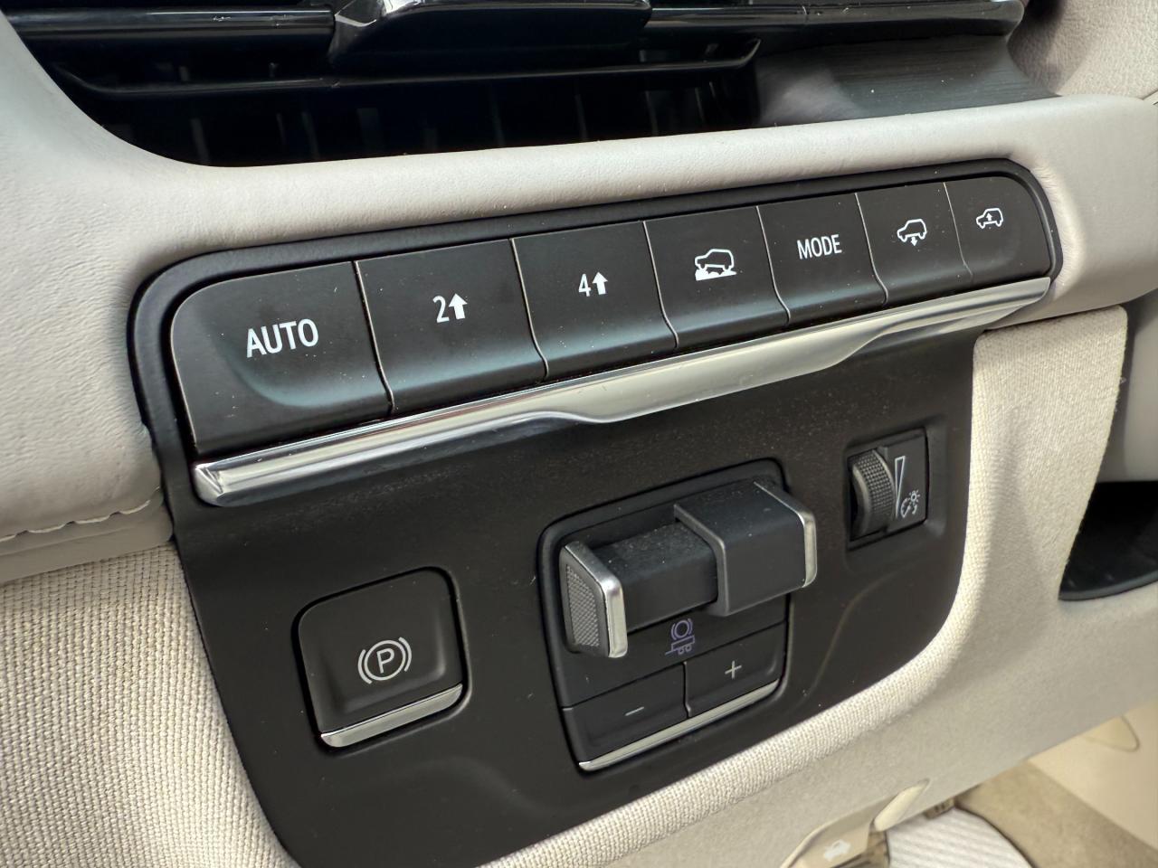 2022 Cadillac Escalade ESV Sport Platinum 4x4 Photo