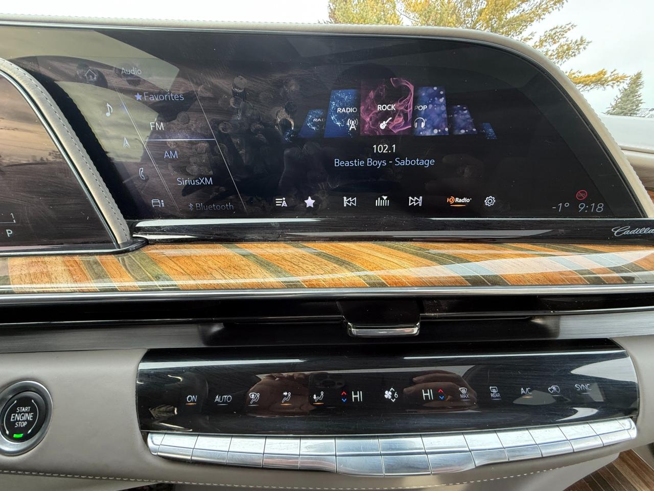 2022 Cadillac Escalade ESV Sport Platinum 4x4 Photo