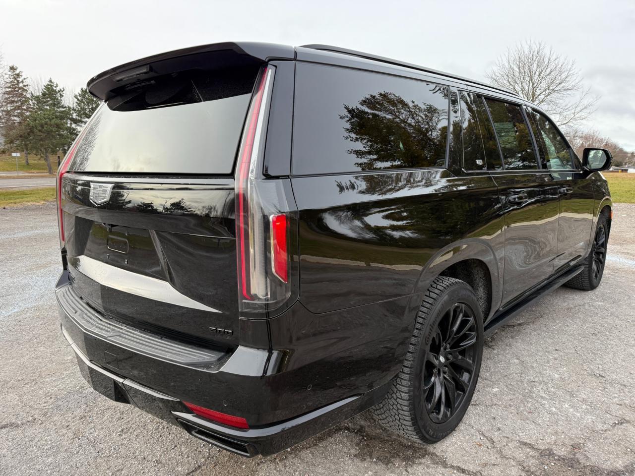 2022 Cadillac Escalade ESV Sport Platinum 4x4 Photo