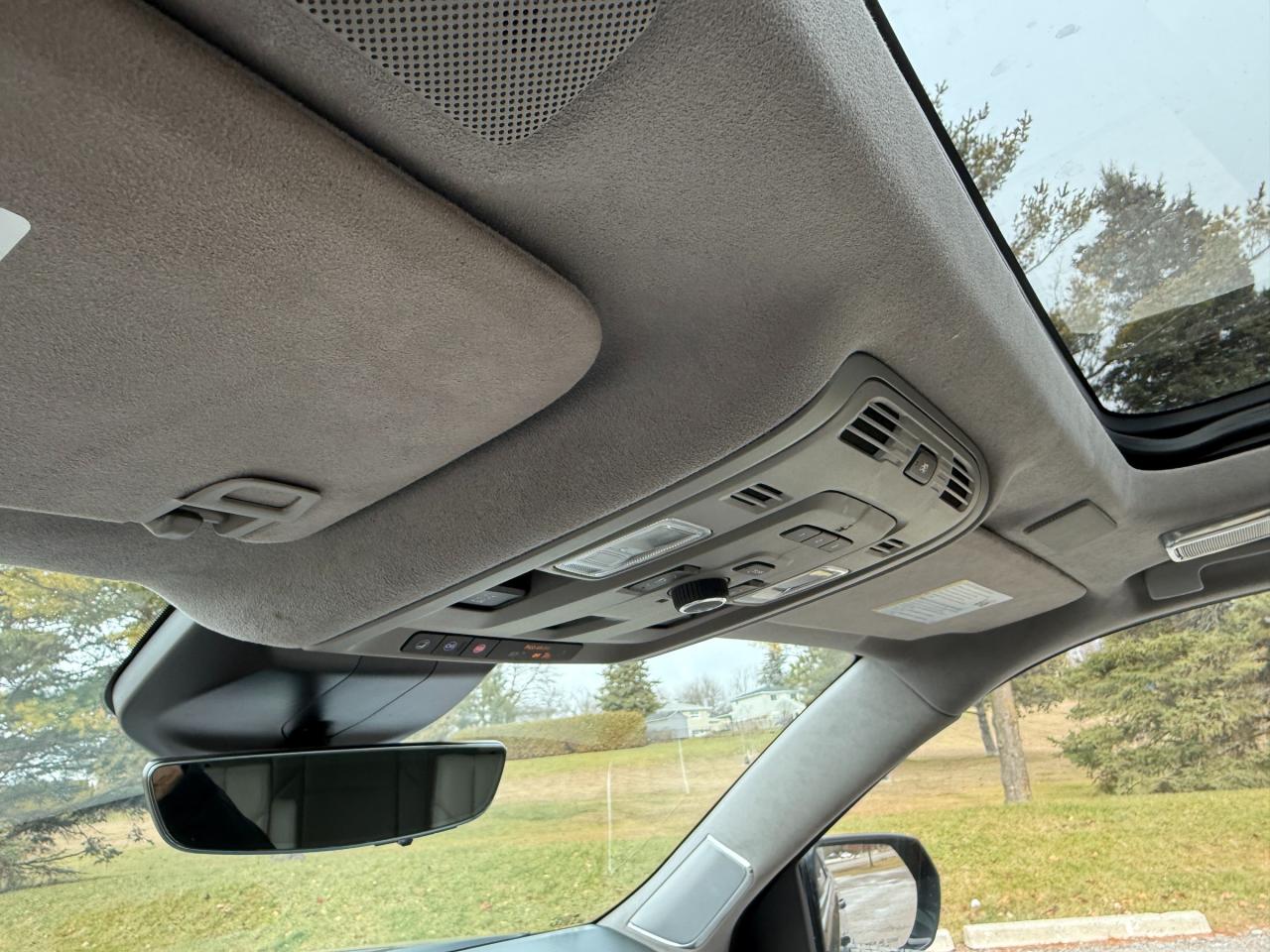 2022 Cadillac Escalade ESV Sport Platinum 4x4 Photo