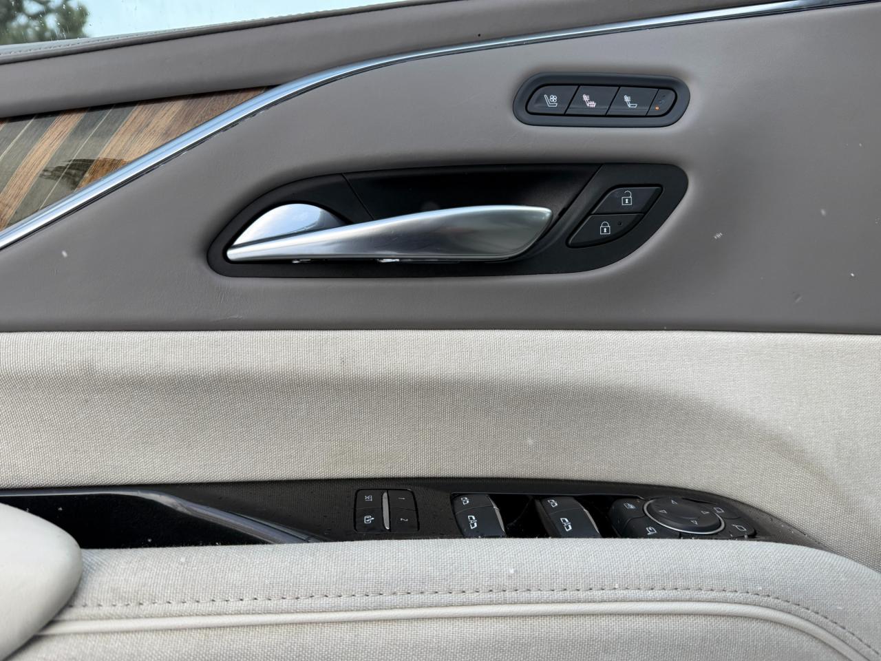 2022 Cadillac Escalade ESV Sport Platinum 4x4 Photo