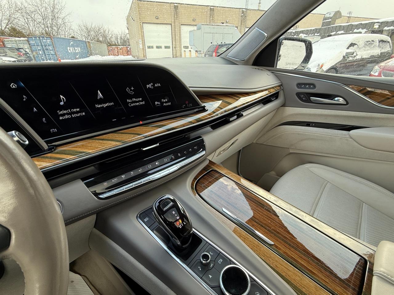 2022 Cadillac Escalade ESV Sport Platinum 4x4 Photo