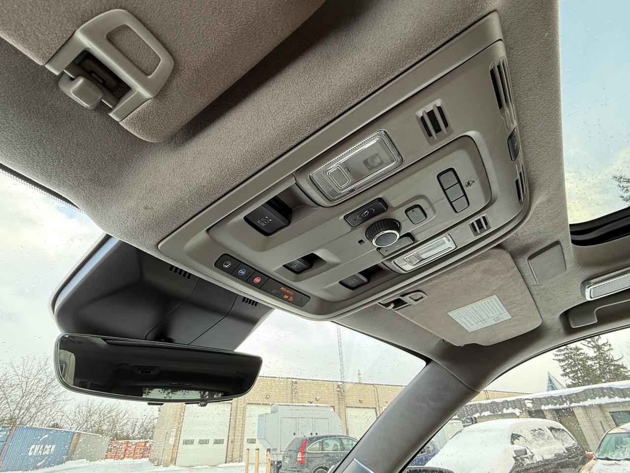 2022 Cadillac Escalade ESV Sport Platinum 4x4 Photo