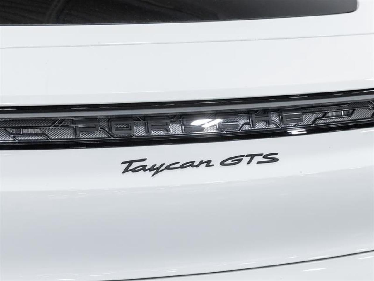 2025 Porsche Taycan  Photo