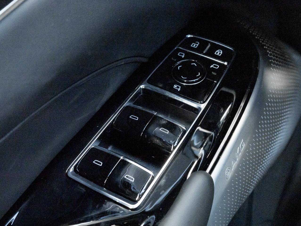 2026 Cadillac LYRIQ V Premium 4dr Photo