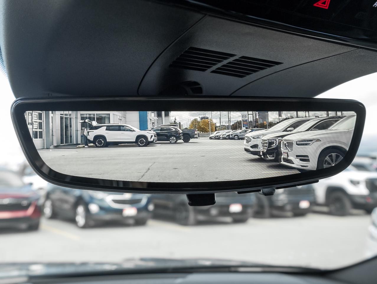 2026 Cadillac LYRIQ V Premium 4dr Photo