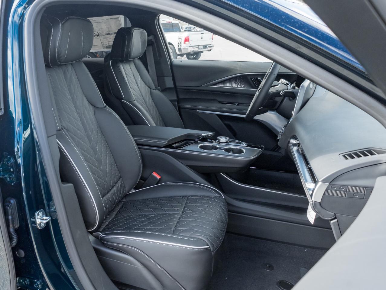 2026 Cadillac LYRIQ V Premium 4dr Photo