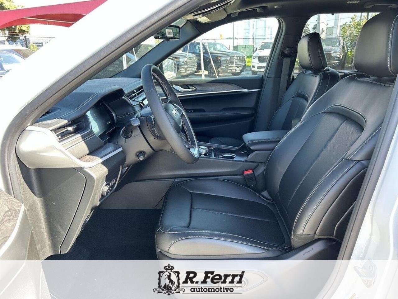 2025 Jeep Grand Cherokee Limited 4dr 4x4 Photo