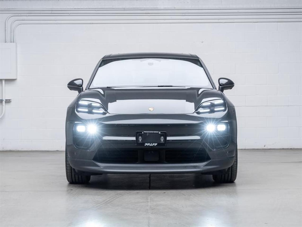 2025 Porsche Macan  Photo