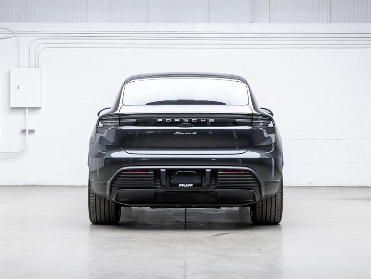 2025 Porsche Macan  Photo