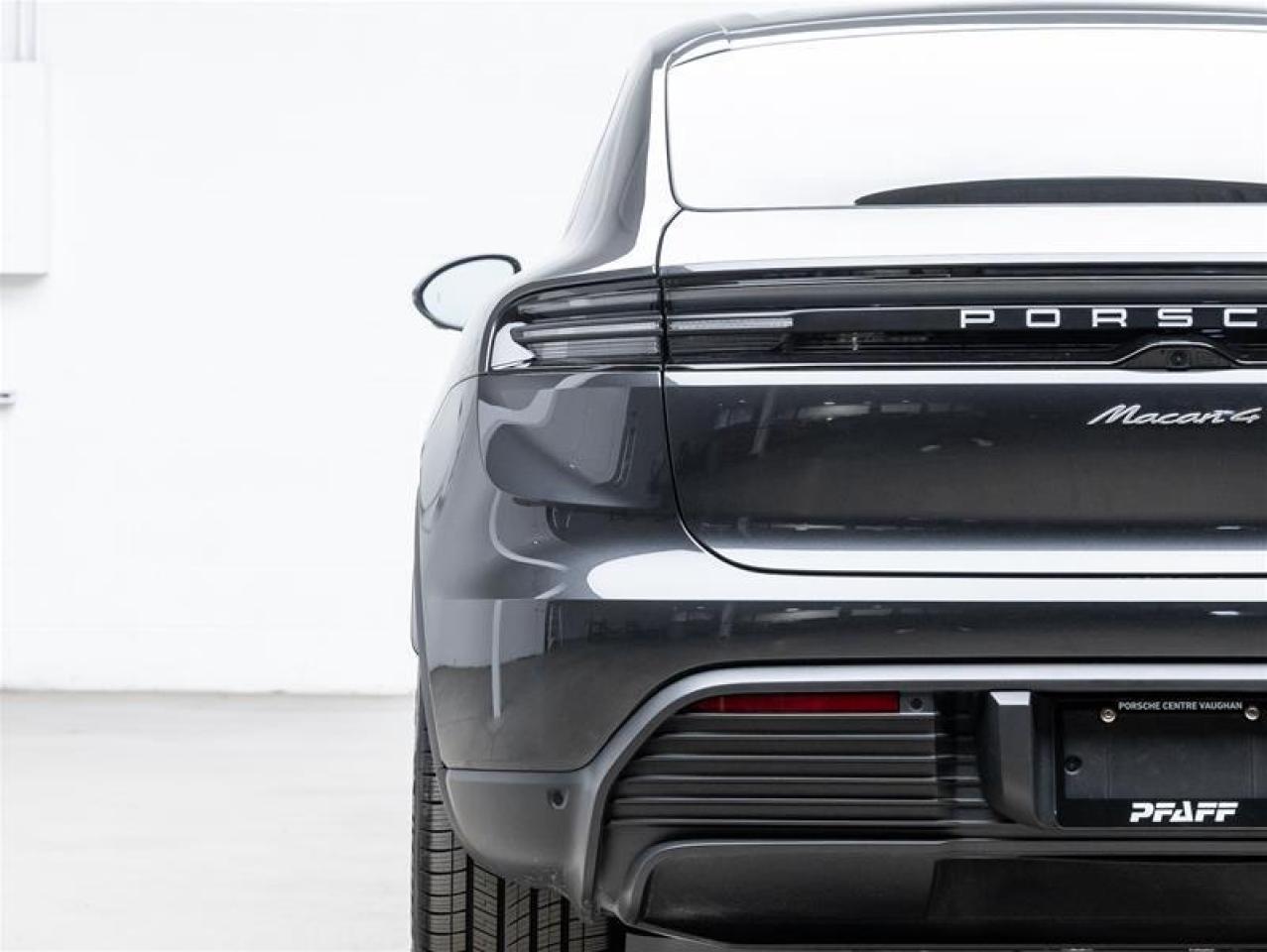 2025 Porsche Macan  Photo