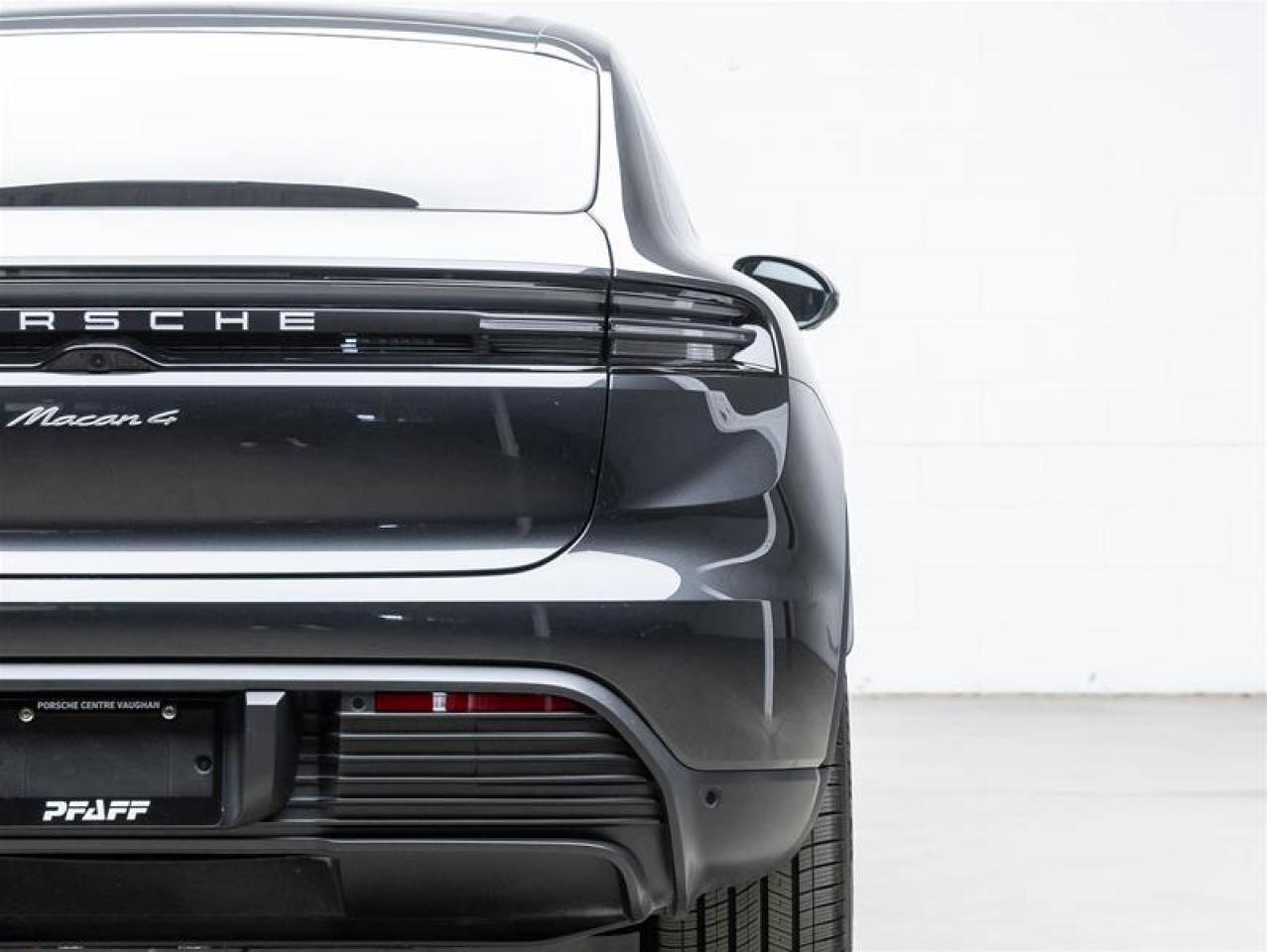 2025 Porsche Macan  Photo
