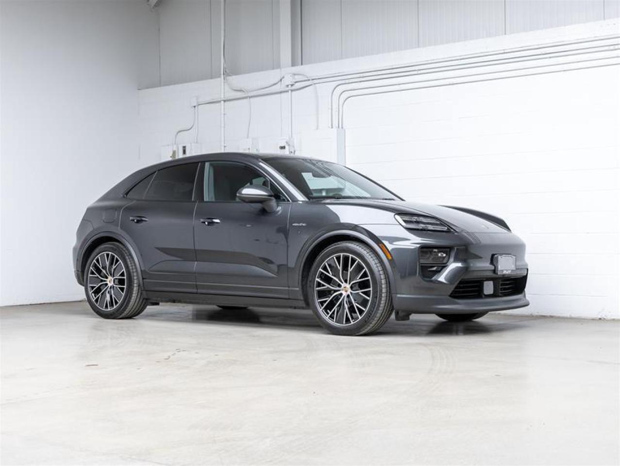 2025 Porsche Macan  Photo