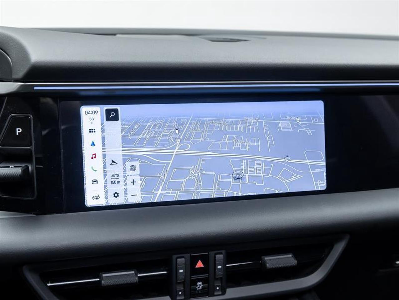 2025 Porsche Macan  Photo