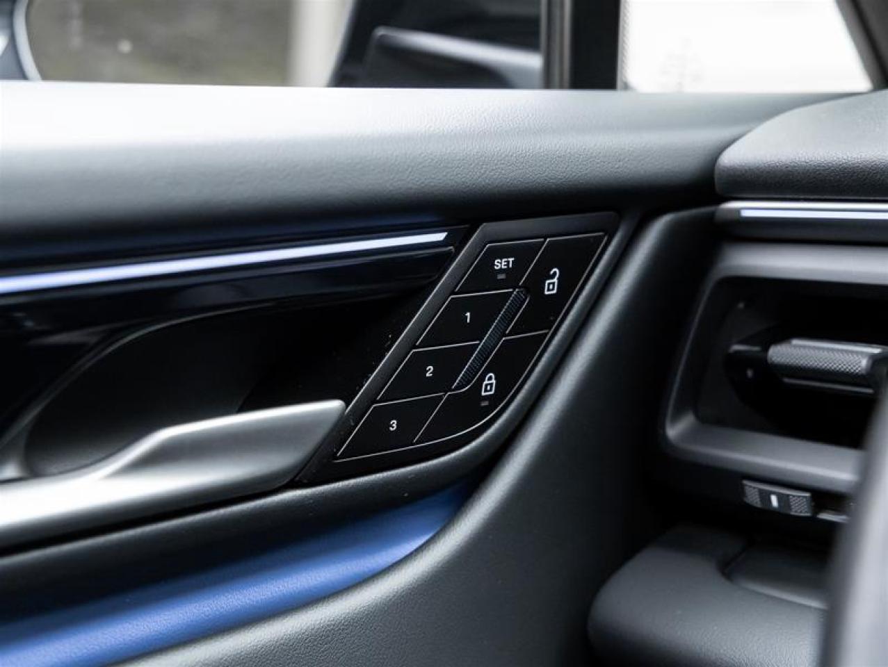 2025 Porsche Macan  Photo