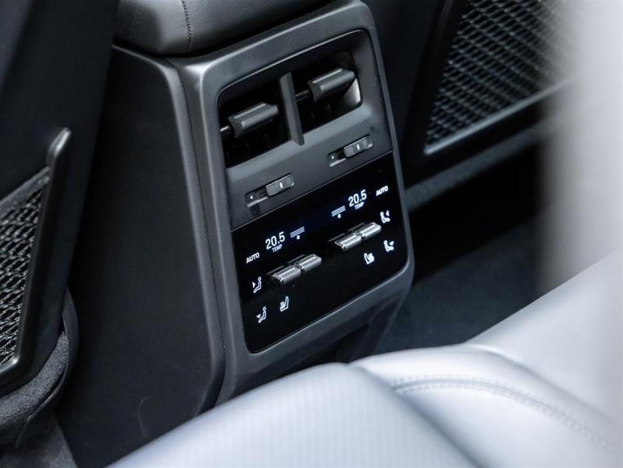 2025 Porsche Macan  Photo