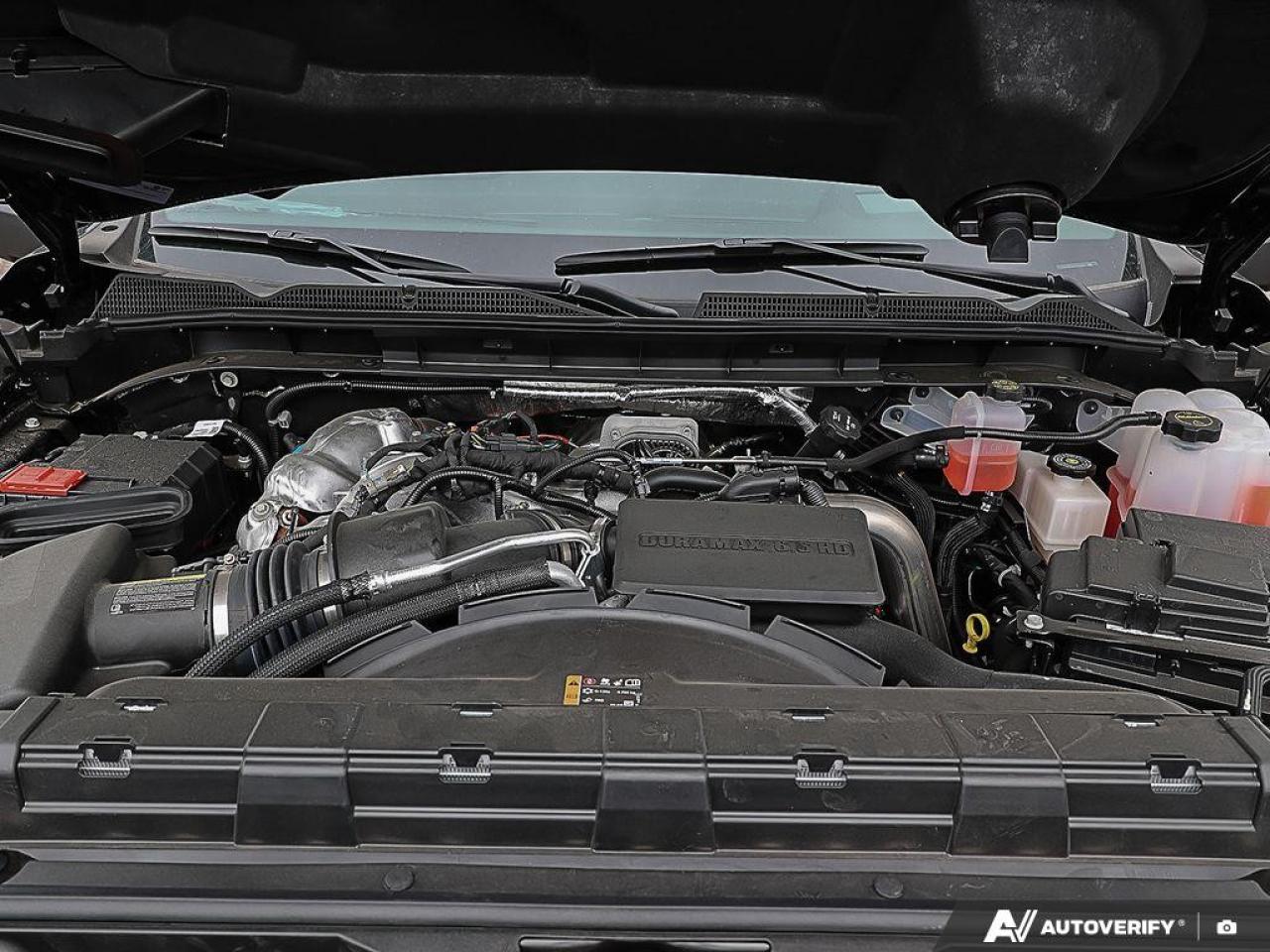 2025 GMC SIERRA 2500HD 4WD Crew Cab Standard Box Denali Photo