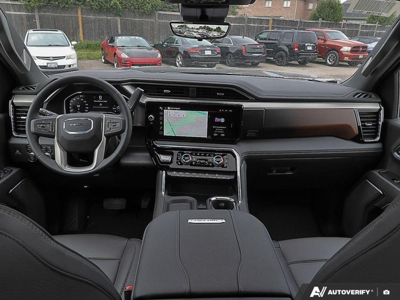 2025 GMC SIERRA 2500HD 4WD Crew Cab Standard Box Denali Photo