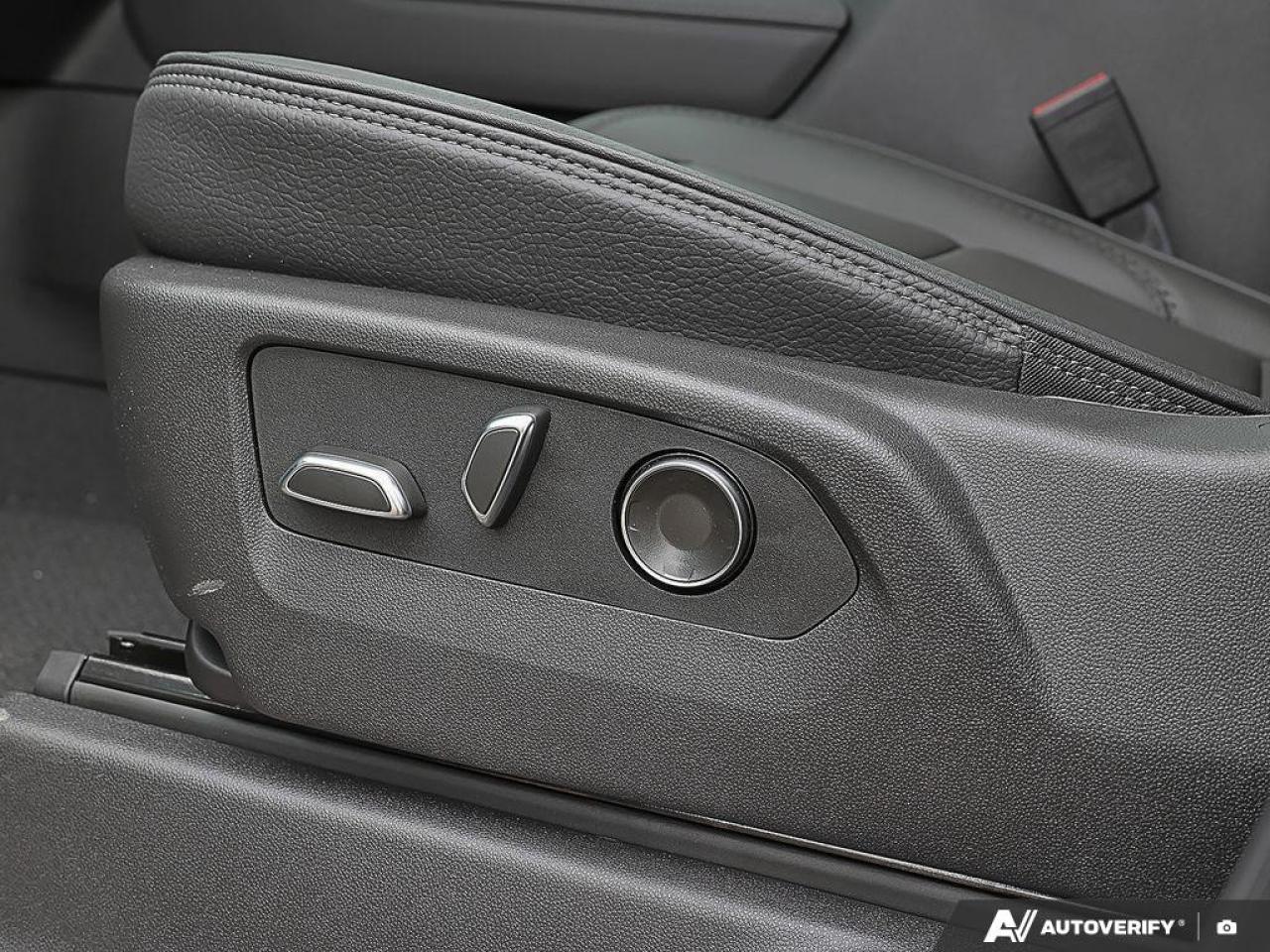 2025 GMC SIERRA 2500HD 4WD Crew Cab Standard Box Denali Photo