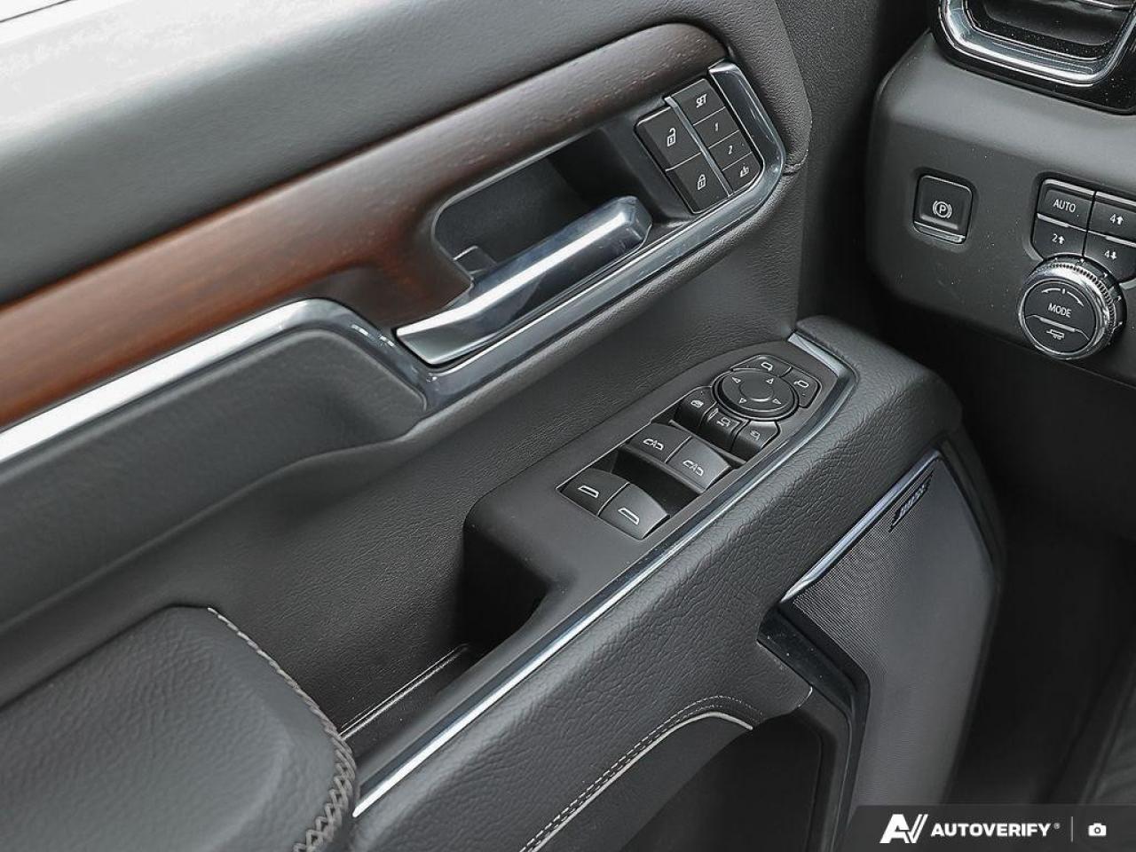 2025 GMC SIERRA 2500HD 4WD Crew Cab Standard Box Denali Photo