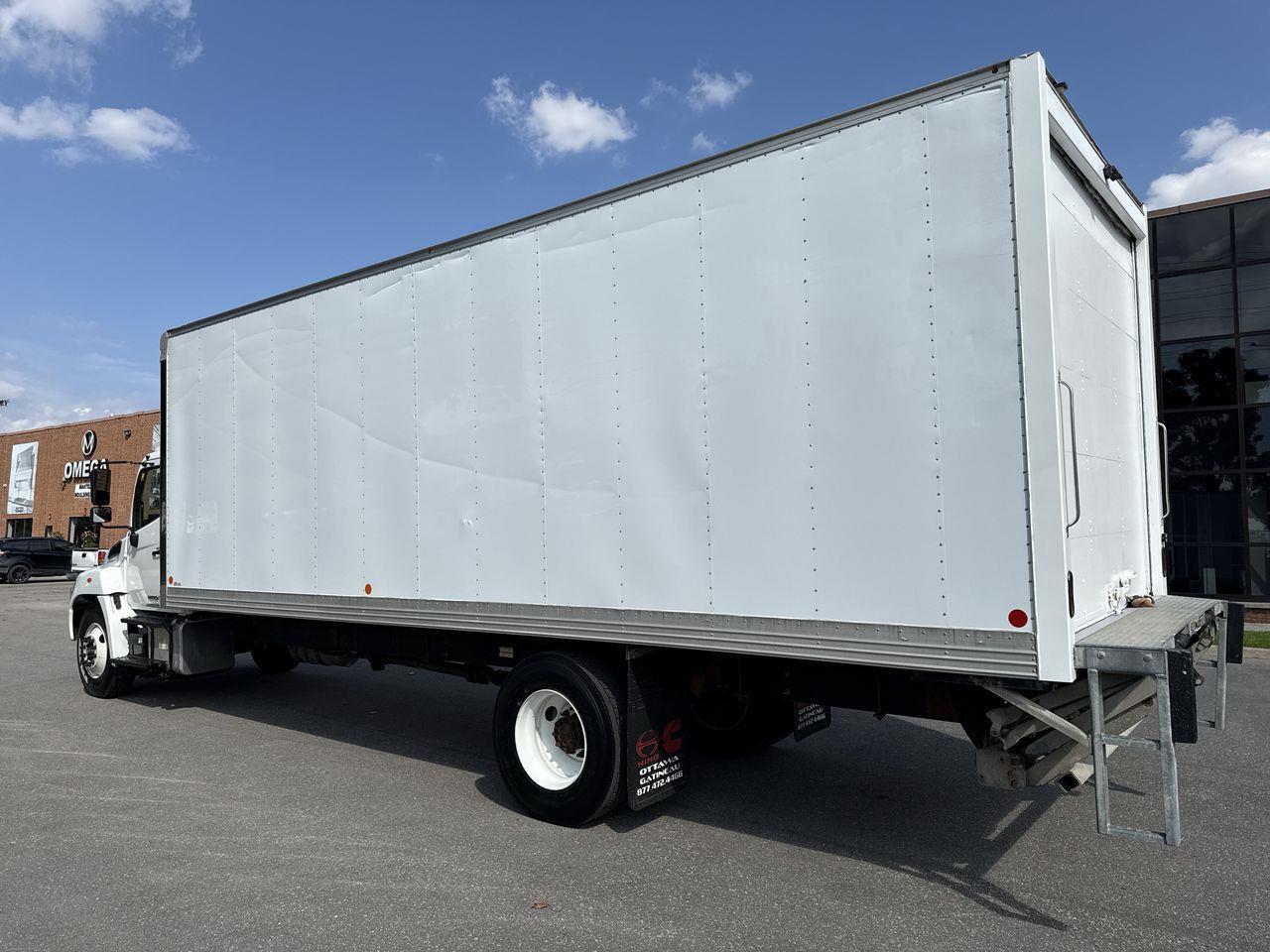 2023 Hino L7  Photo