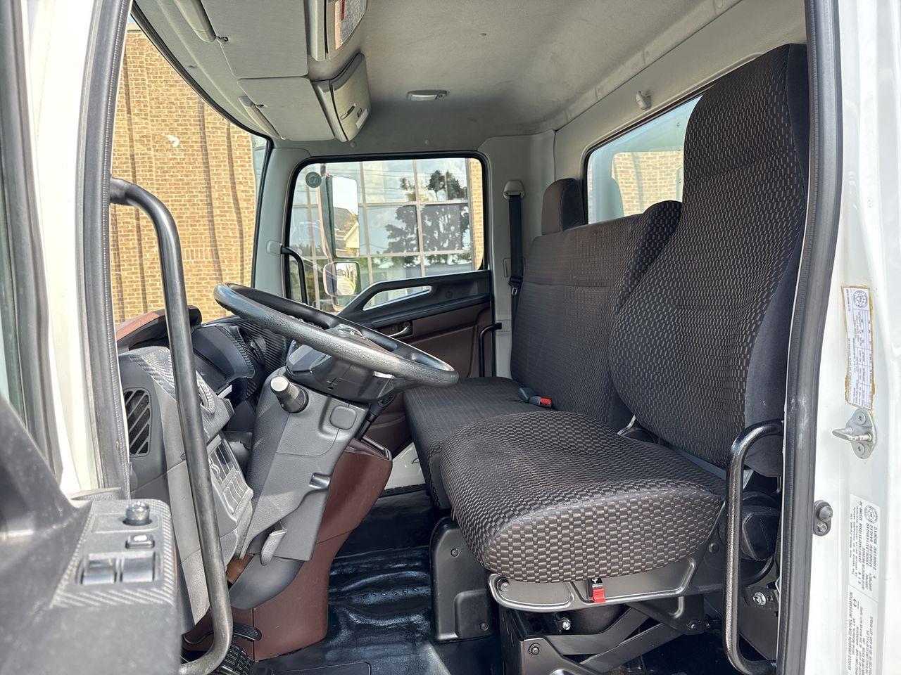 2023 Hino L7  Photo