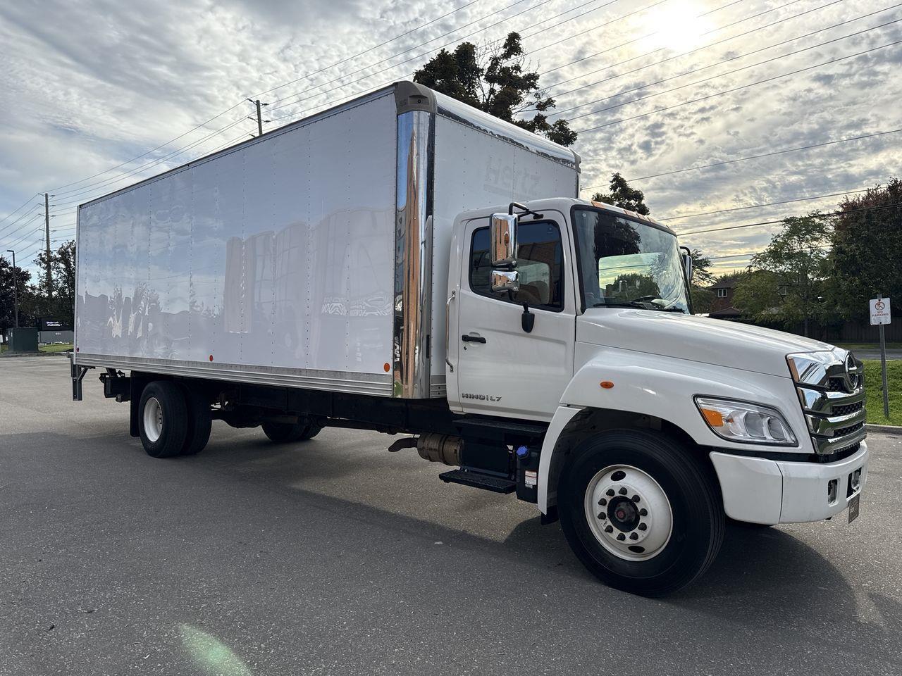 2023 Hino L7  Photo
