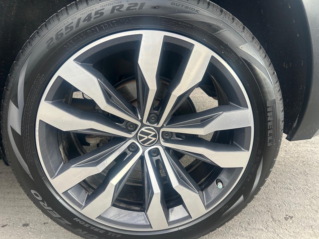 2021 Volkswagen Atlas Cross Sport 3.6 FSI Execline 4dr All-Wheel Drive 4MOTION Photo