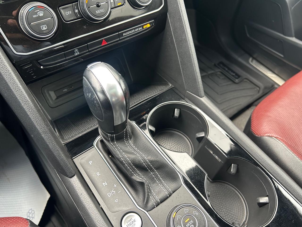 2021 Volkswagen Atlas Cross Sport 3.6 FSI Execline 4dr All-Wheel Drive 4MOTION Photo